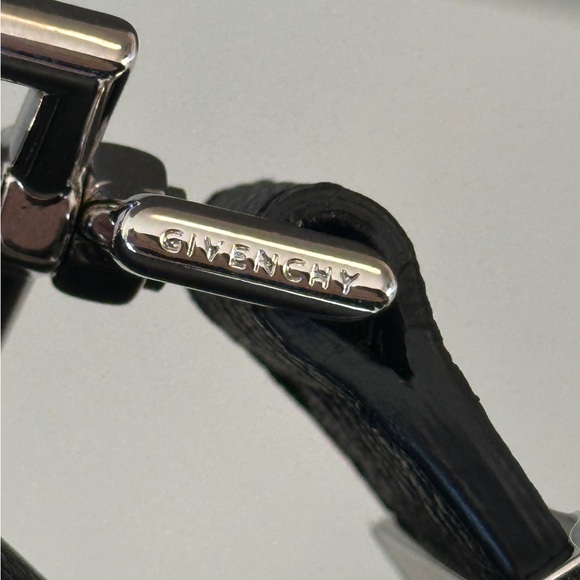 Givenchy Antigona Medium - Picture 6 of 15